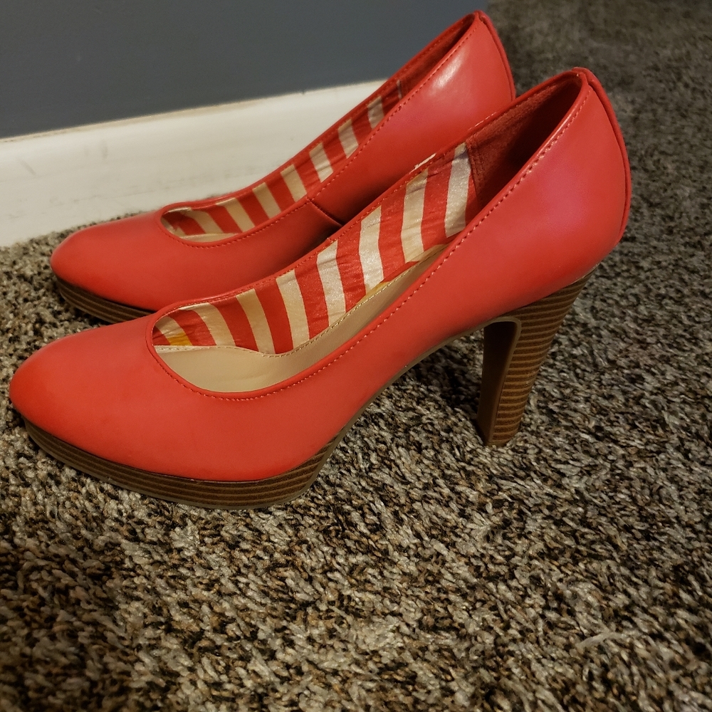 Women's coral heels